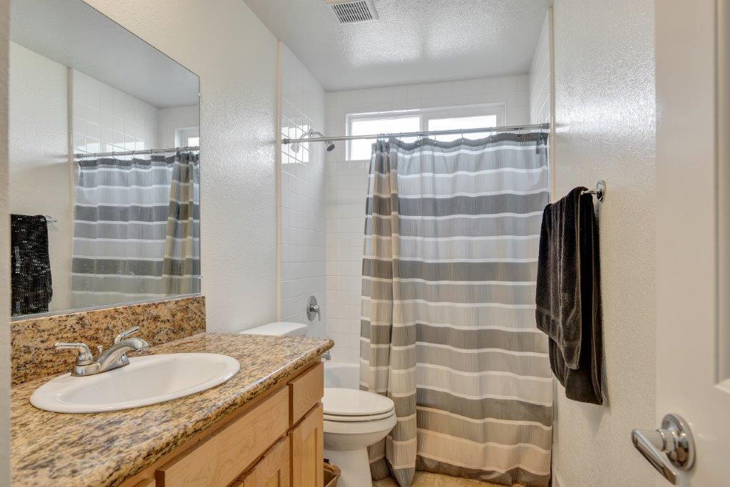 Foto principal - 418 Upham St