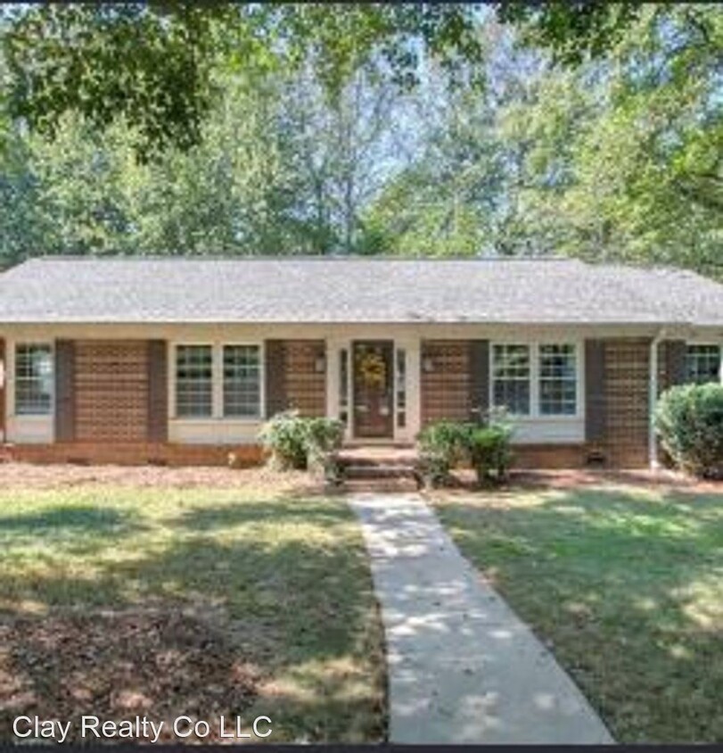 3 br, 2 bath House - 4021 Ridgedale Dr - House Rental in Greensboro, NC ...