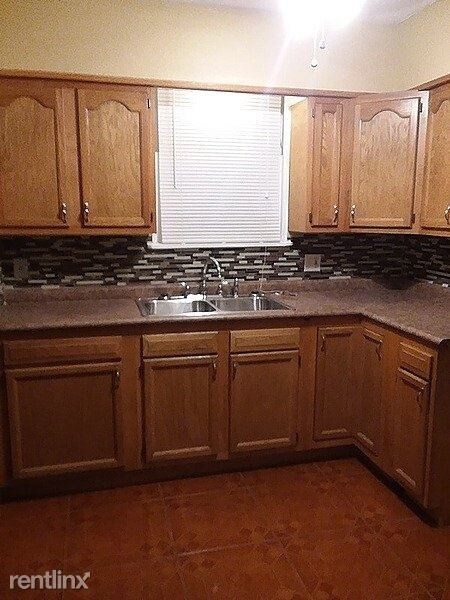 Foto del edificio - 3 br, 1.5 bath House - 1052 Pennfield Road