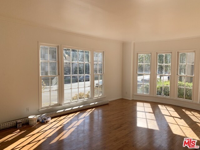 Primary Photo - 1453 S Beverly Dr