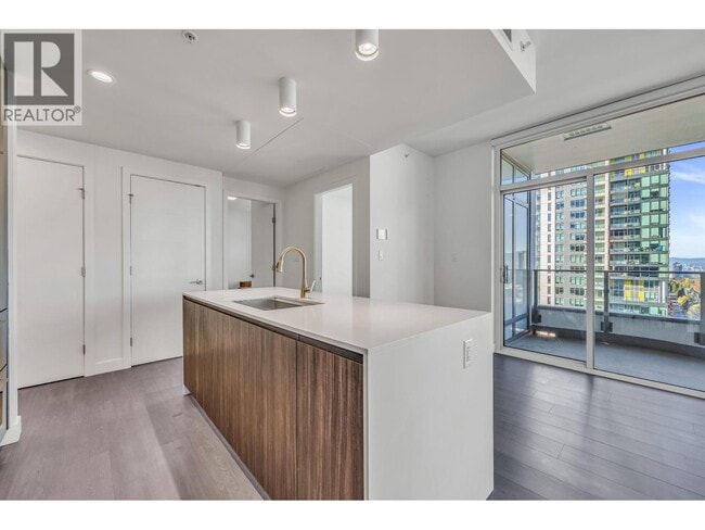 Photo du bâtiment - 6511 Sussex Ave