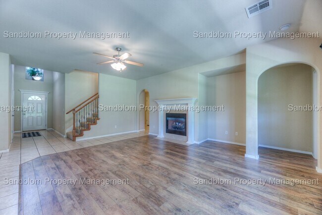 Foto del edificio - FOR LEASE | Jenks | $2500 Rent | 5 Bed, 3 ...