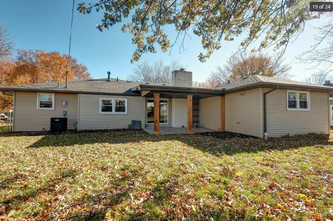 Building Photo - 3349 South Ave