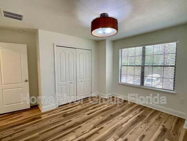 Building Photo - 15216 Anguilla Isle Ave