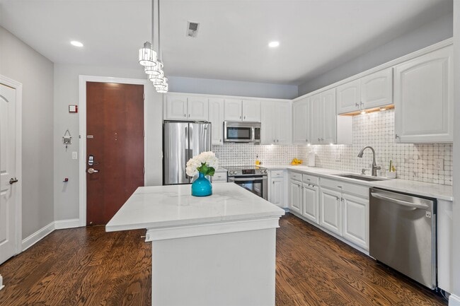 Building Photo - 22 Ave at Port Imperial