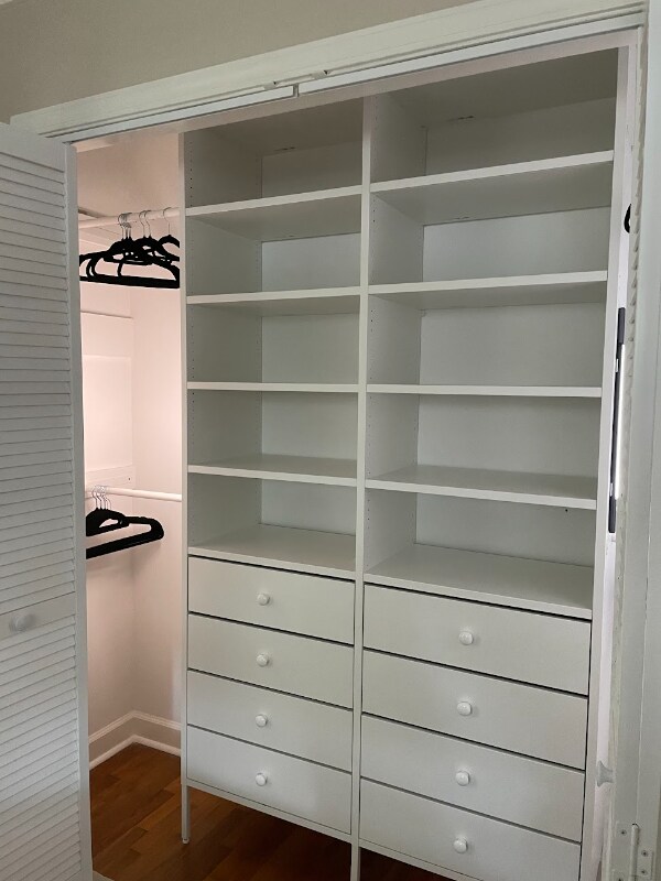 Foto del edificio - 3737 Lakeshore Dr