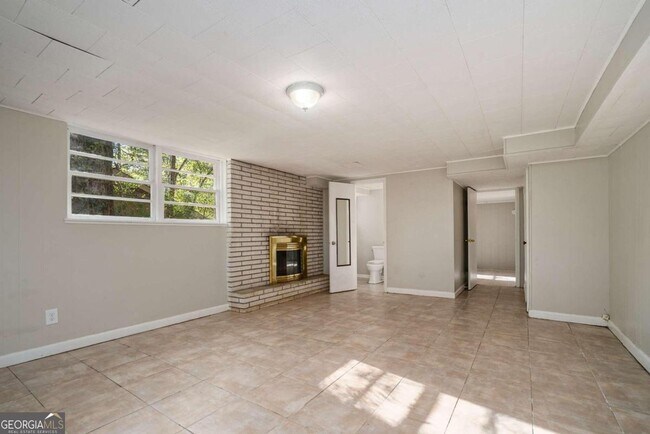 Building Photo - 3296 N Embry Cir