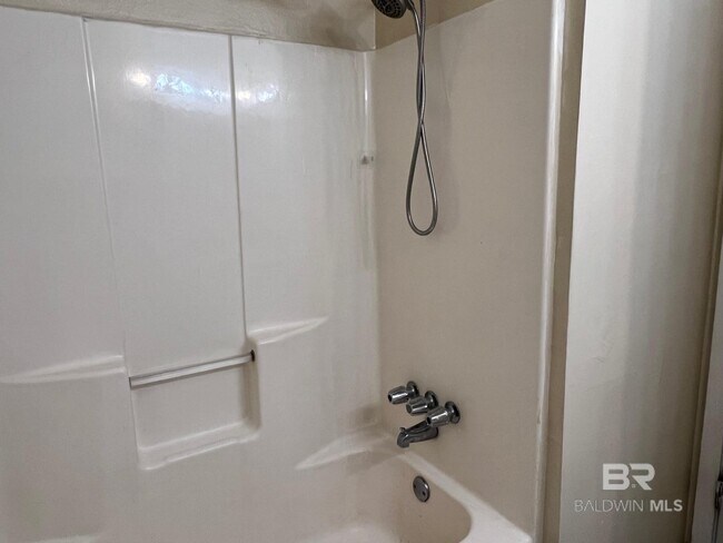 Foto del edificio - 72 Grimes Ln