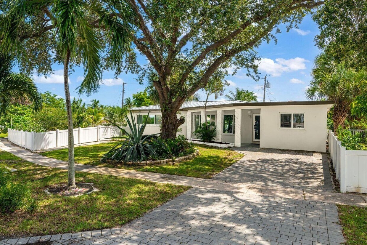 Photo - 2298 NE 4TH AVE BOCA RATON, FL 33431