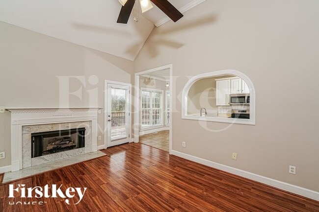 Foto del edificio - 136 Silverstone Ln