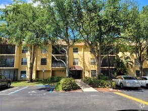 Building Photo - 470 NW 20th St
