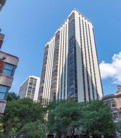 Foto principal - 100 E Bellevue Pl