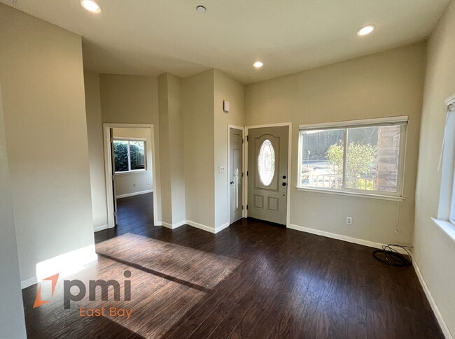 Building Photo - 891 Merle Ave