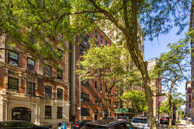 Building Photo - 250 West 105th Street
