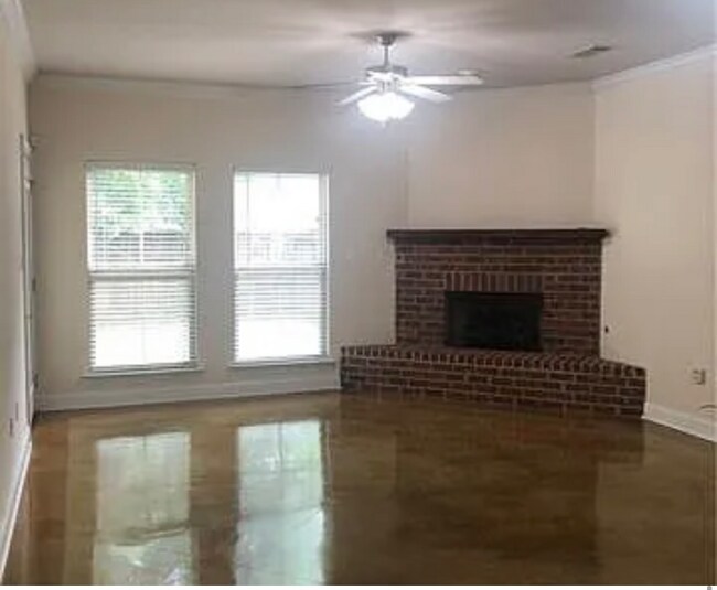 Foto del edificio - 14712 Madison Ln