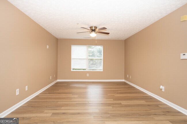 Building Photo - 12303 Fairington Ridge Cir