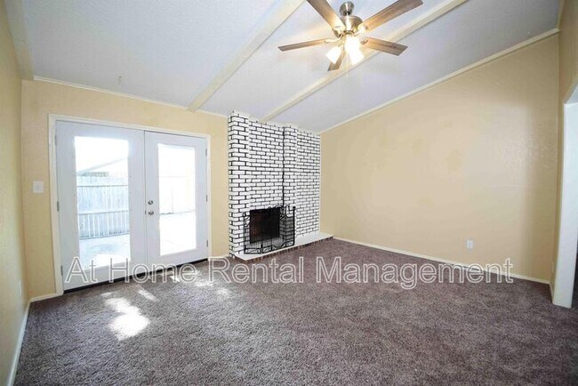 Foto del edificio - 14159 E 26th St