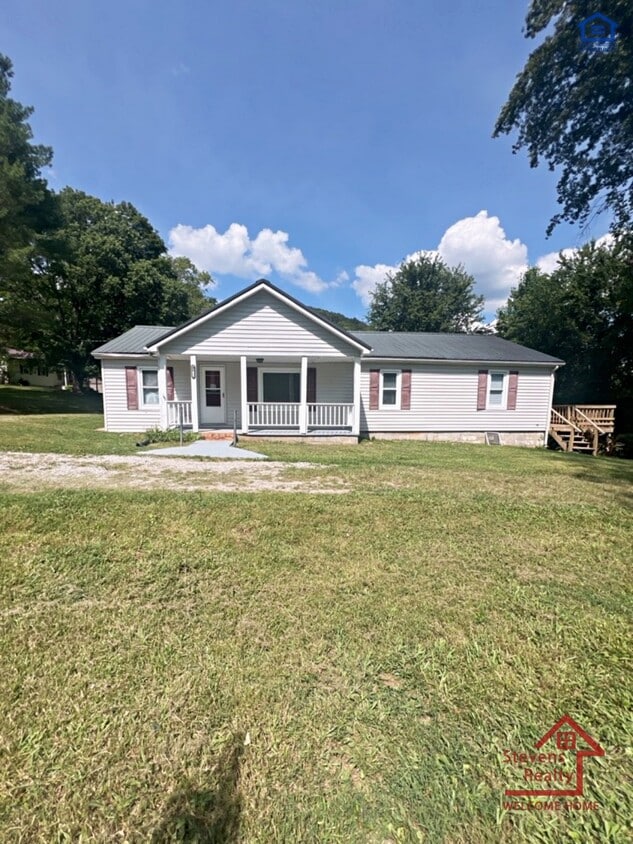 Primary Photo - 3236 Hwy 70 E