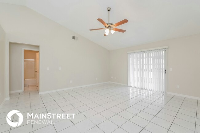 Building Photo - 807 Savona Pl