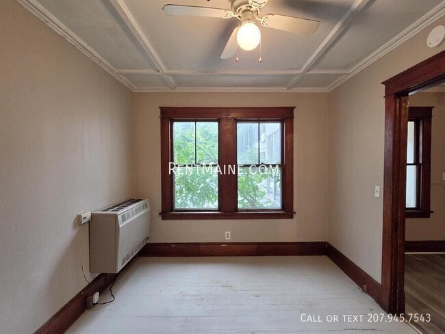Building Photo - 29 Elm St