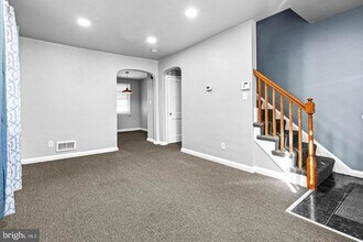 Building Photo - 1300 N Potomac St