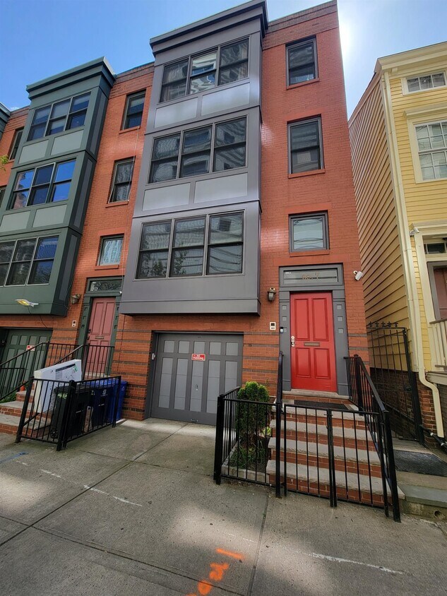 7 Wayne St Unit 1, Jersey City, NJ 07302 Condo for Rent in Jersey