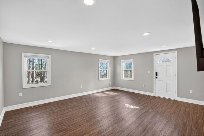 Building Photo - 17930 Beech Ln