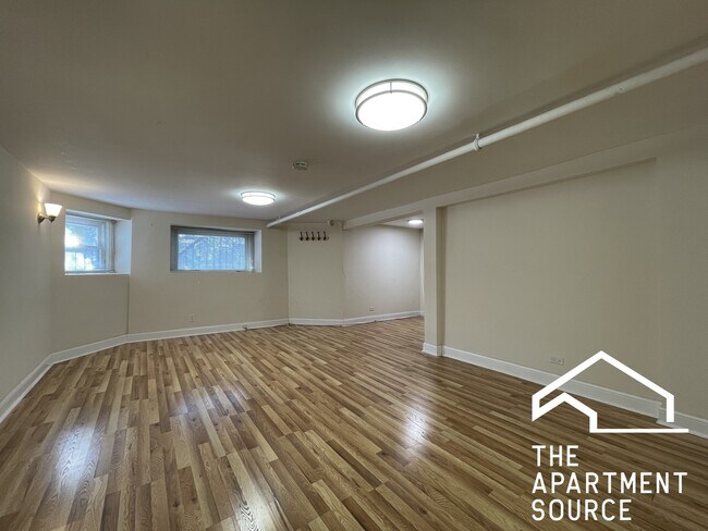 Building Photo - 2501 N Kimball Ave