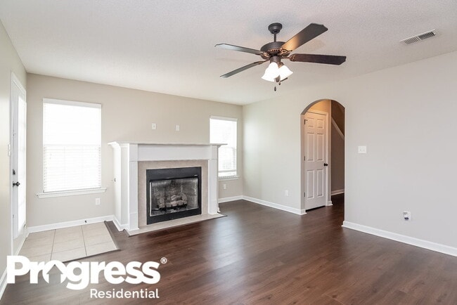 Building Photo - 9849 White Poplar Dr