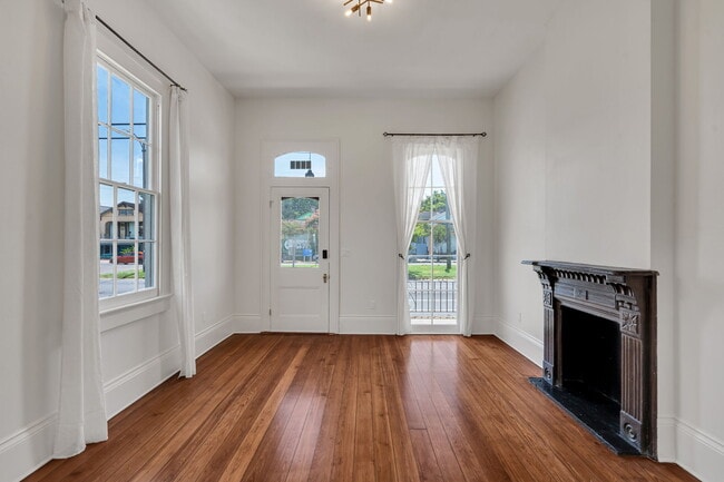 Foto del edificio - 3027 Saint Claude Ave