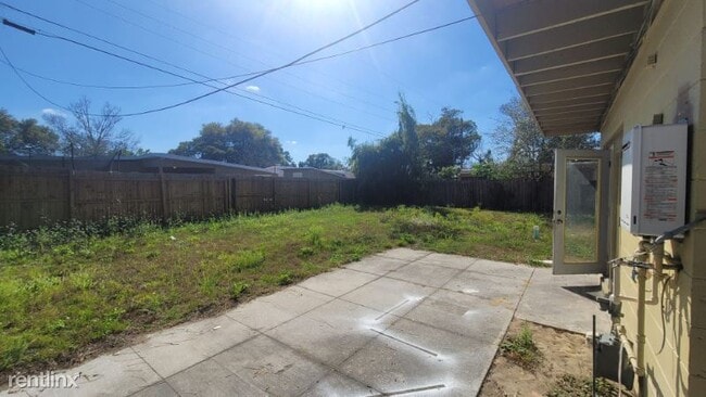 Building Photo - 2 br, 1 bath House - 6020 W Harwood Ave