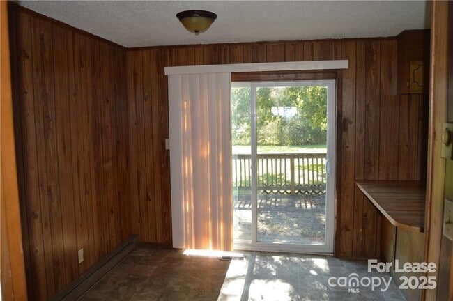 Building Photo - 2210 Salisbury Hwy