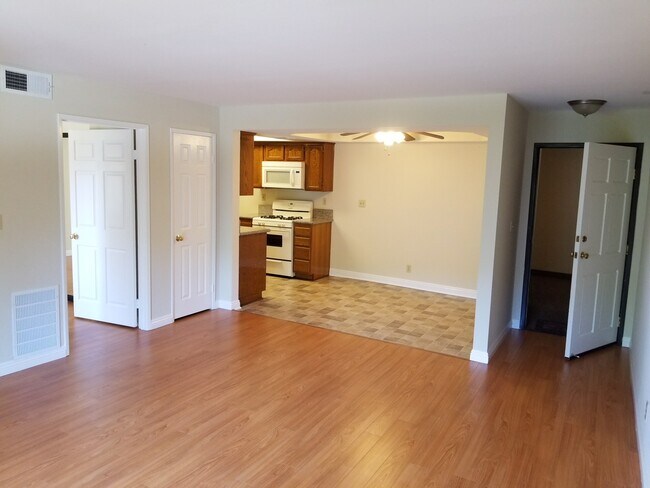 Foto del edificio - 430 South Niagara Street