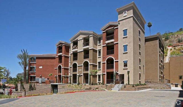 Edificio - Fifty Twenty-Five