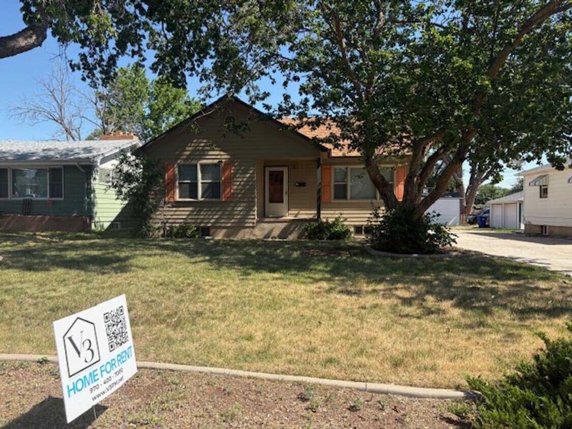 Foto principal - 3 Bed 2 Bath Cottage in Greeley