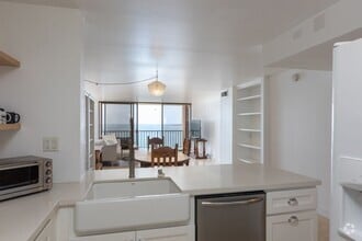 Building Photo - 1750 E Ocean Blvd