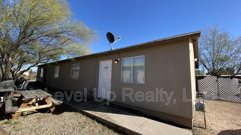 Foto principal - 1612 N Mohave Ave