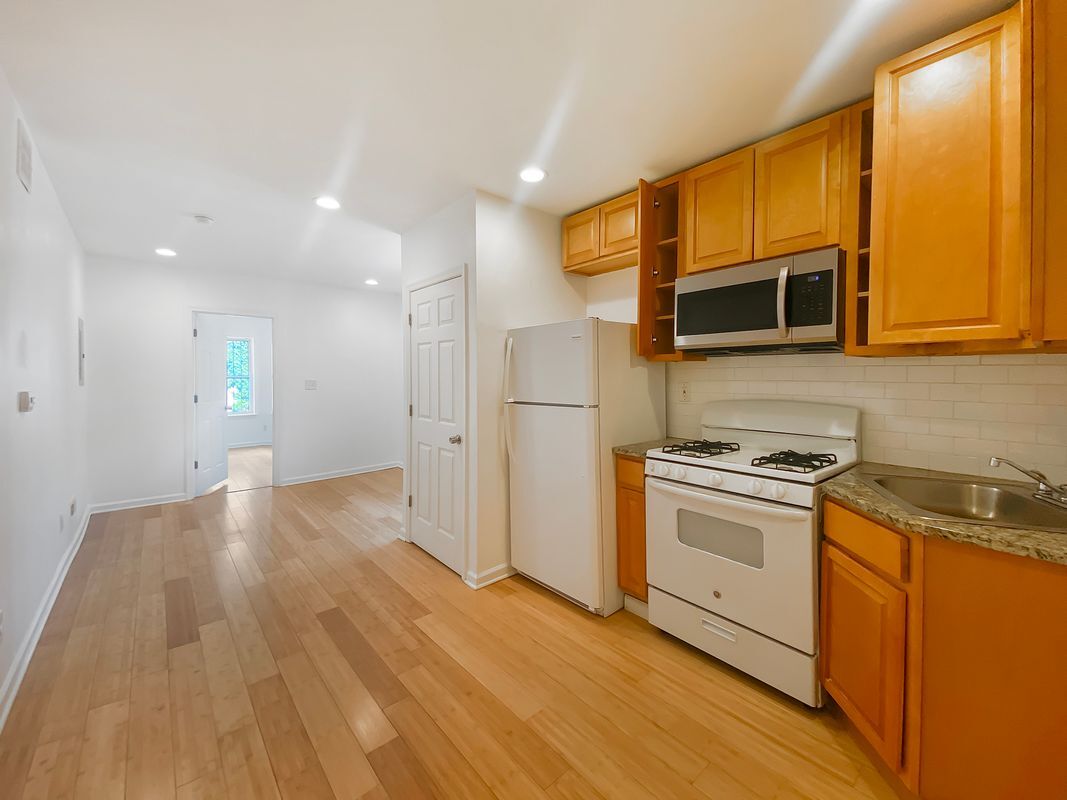 Foto del edificio - 110 N 51st St