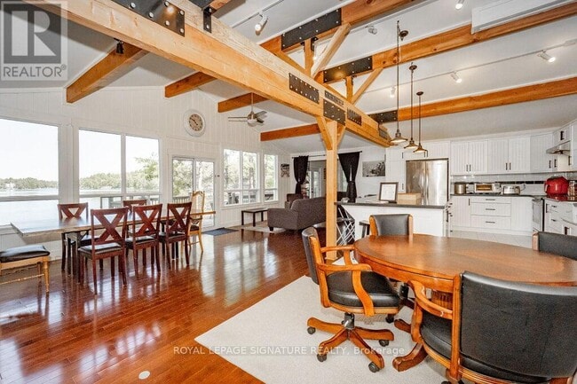 Photo du bâtiment - 1127 Sunny Lake Rd