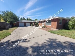Building Photo - 1211 W Martin St