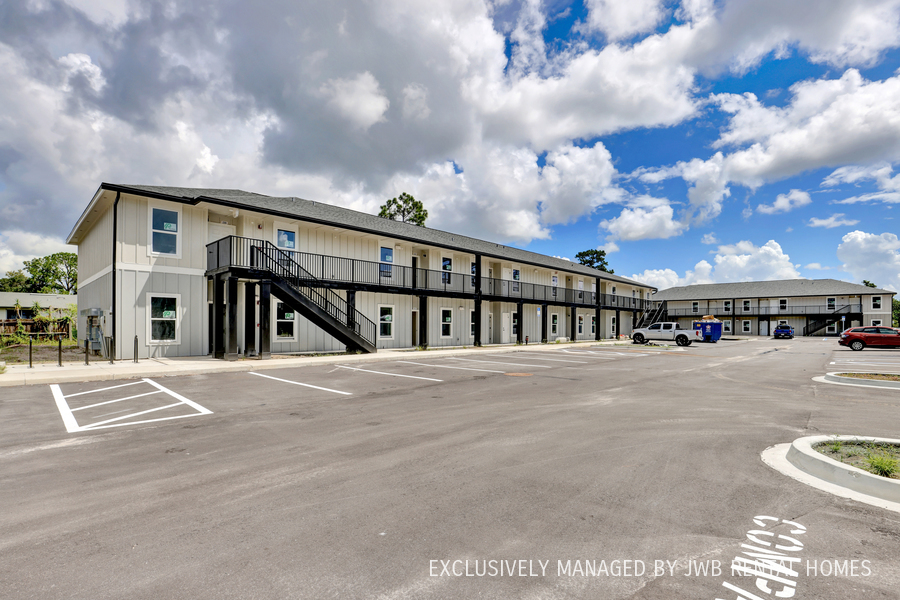 Foto principal - 6102 Old St Augustine Rd