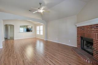 Building Photo - 424 Emerald Creek Dr