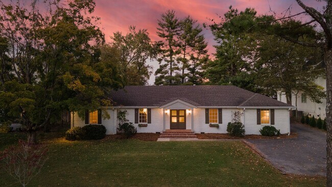 Photo - **ADORABLE DUBLEX IN BELLE MEADE WITH AMAZ... Townhome