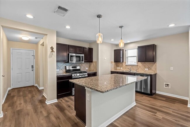 Building Photo - 900 Canvasback Creek Dr