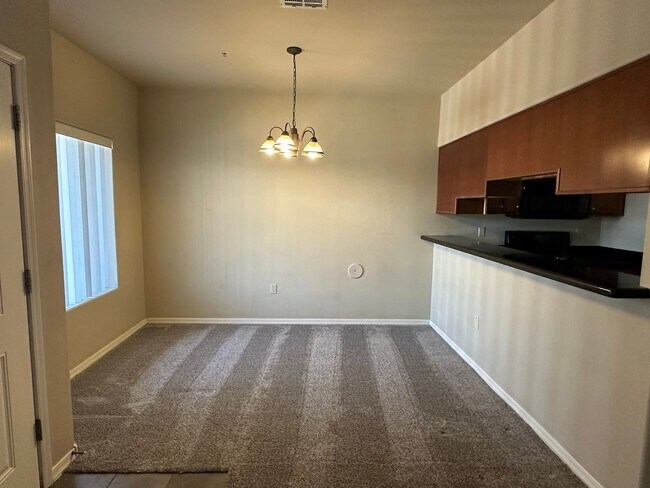 Foto del edificio - 1117 E 8th St