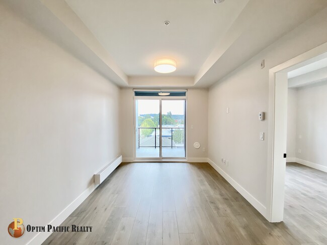 Building Photo - 13458 95 Av