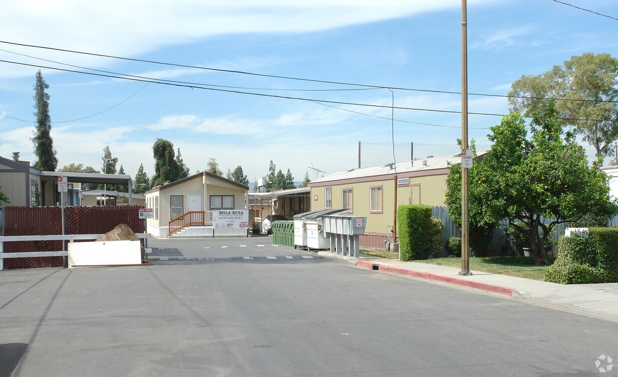 Foto del edificio - Bela Rosa Mobile Home Park