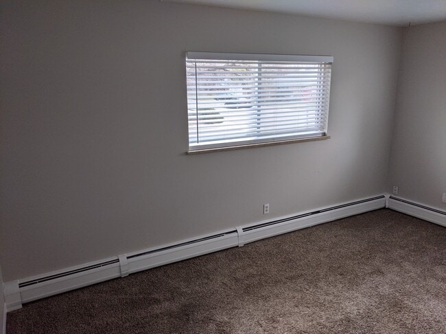 Building Photo - 2505 Kenton St