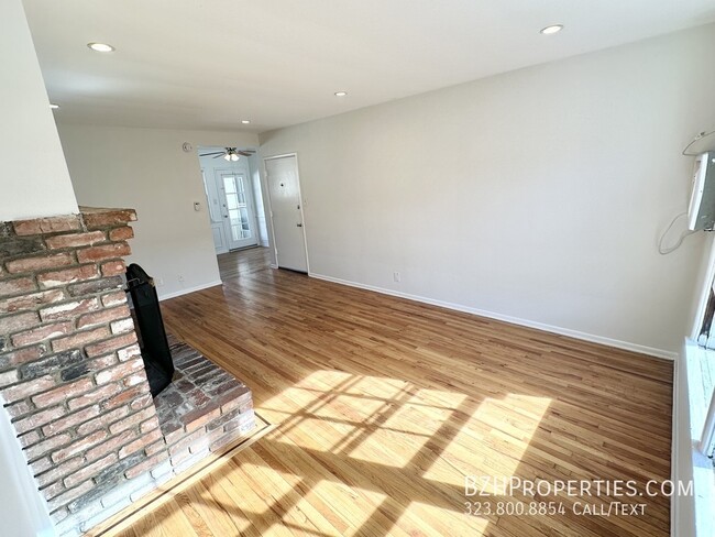 Building Photo - Charming 1Bed 1Bath In Valley Village