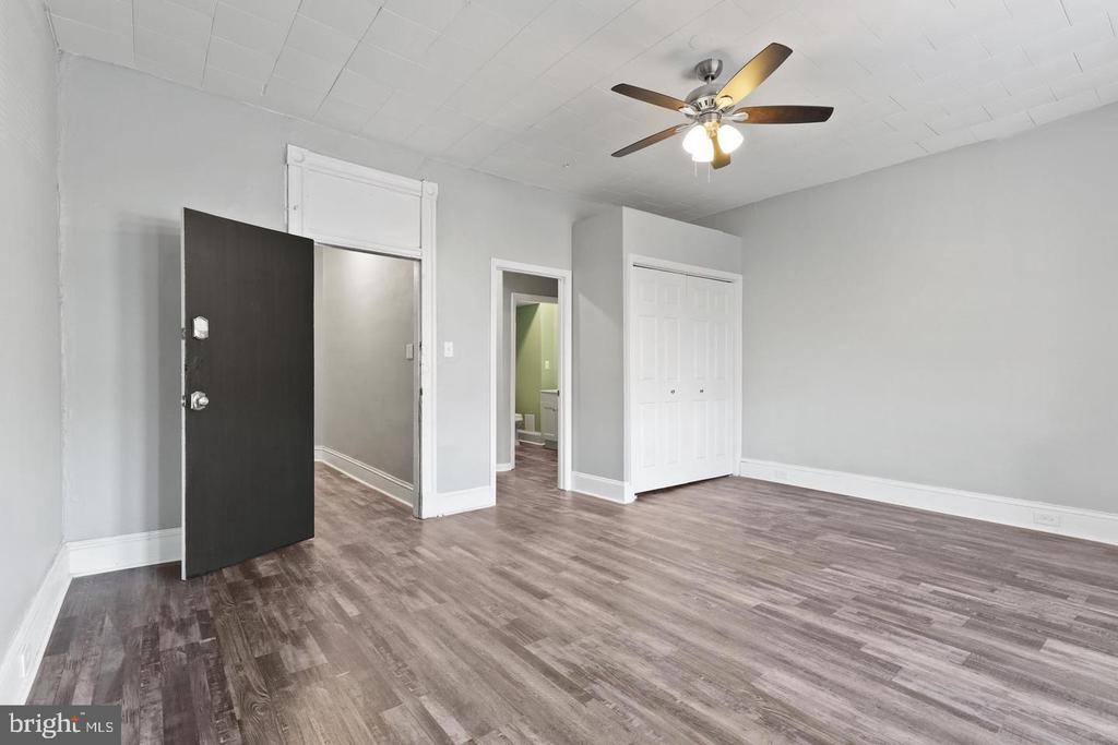 Foto principal - 2739 N Calvert St